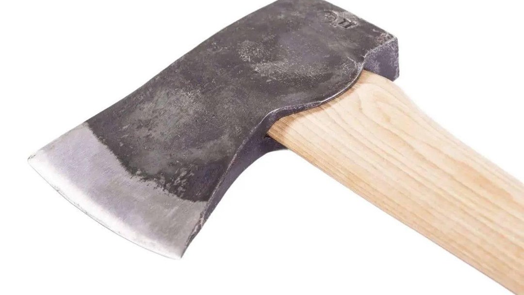 Gränsfors Bruk American Felling Axe 434-1: forged head and hickory handle; product gallery photograph
