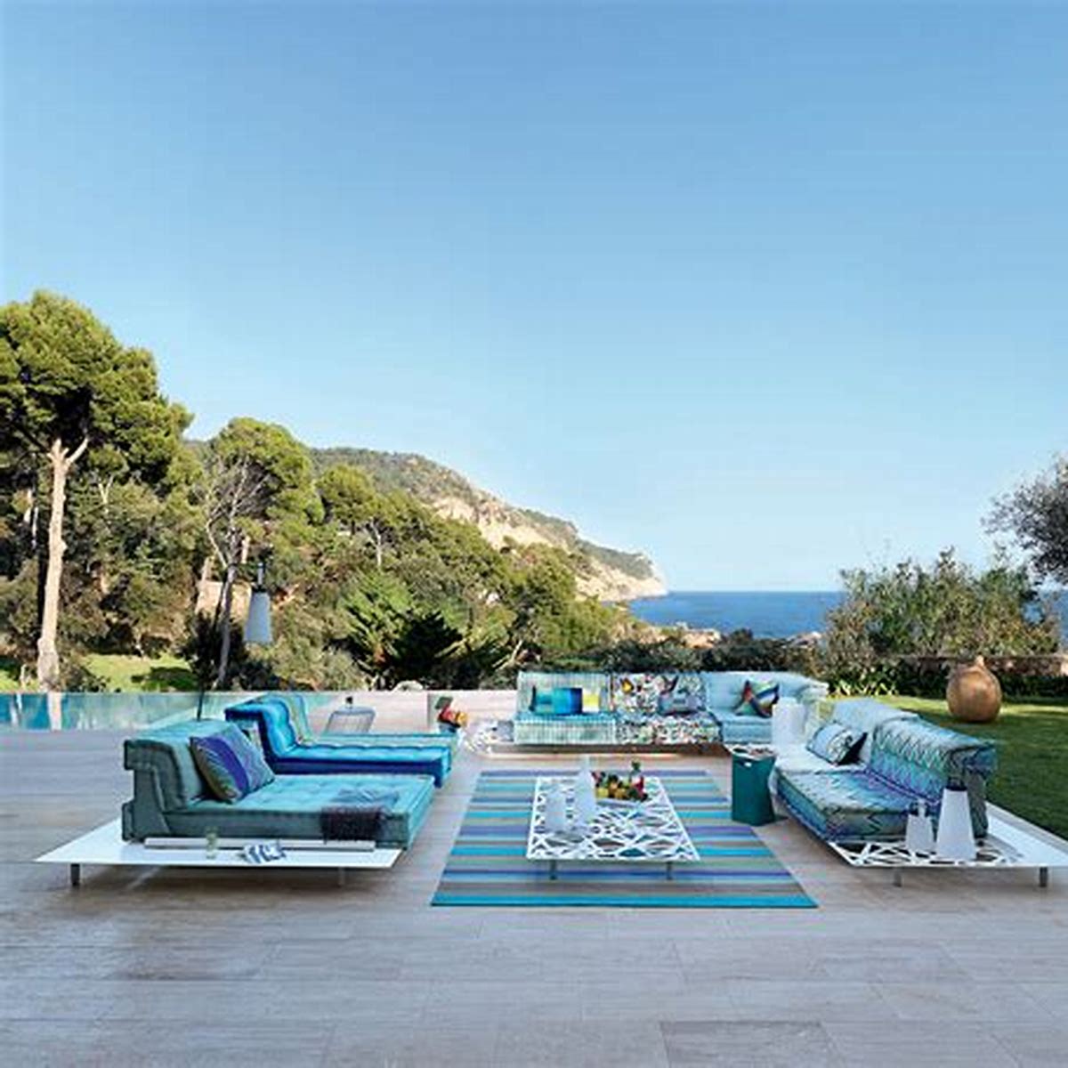 Ana Outdoor Collection